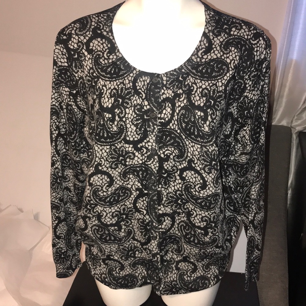 Lane Bryant buttoned down cardigan pre owned 18/20